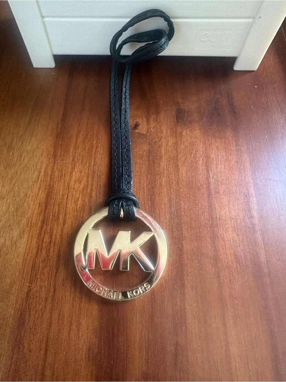 MICHAEL KORS Gold Brass Black Leather Strap Bag Charm Hang Tag Keychain Fob